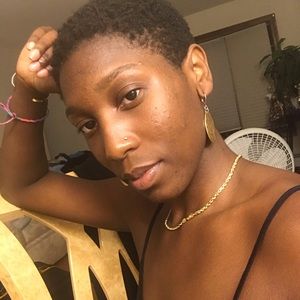 Meet your Posher, Jasmine